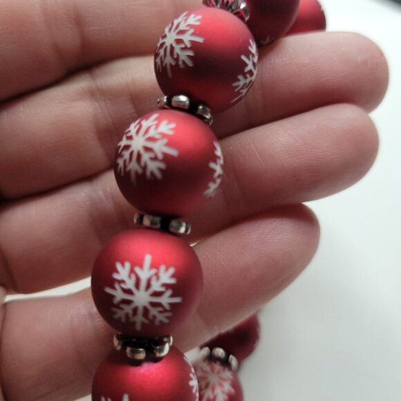 NWT Exclusive Flocked Christmas Stretch Bracelet Amazing Holiday Red - 7 Inches - Picture 3 of 4
